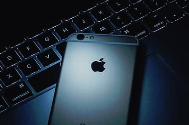 Apple captures half of the refurbished phone market